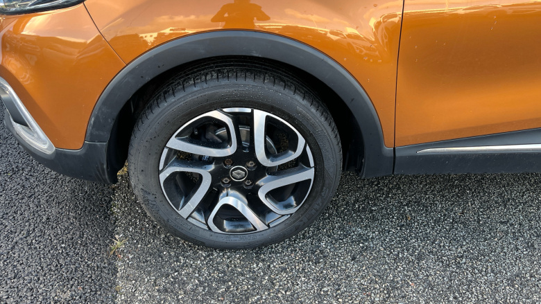 Renault Captur 0.9 TCE 90 Iconic 5dr Petrol Hatchback